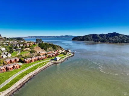 $3,177,000 | 403 Paradise Drive, Tiburon, CA 94920