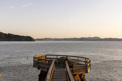 $3,177,000 | 403 Paradise Drive, Tiburon, CA 94920