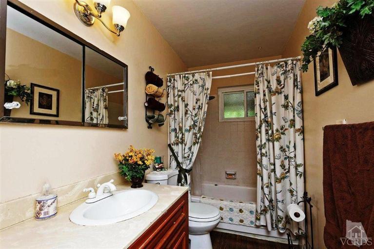 2015 Finch Court Simi Valley, CA 93063 - Photo 9 of 22 Additional Photo