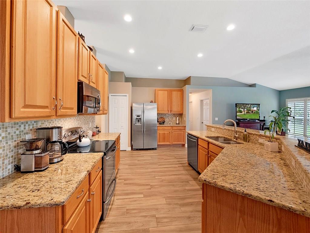 1945 Southwest Panther Trace Stuart, FL 34997 - Photo 4 of 18 Gallery Image 4