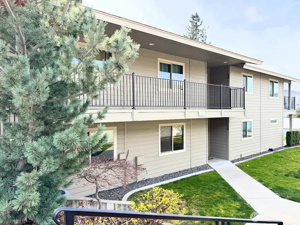 $424,900 | 520 11th Street Northeast, Unit 14, East Wenatchee, WA 98802