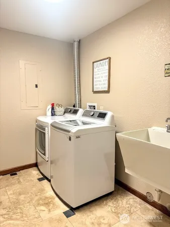 $424,900 | 520 11th Street Northeast, Unit 14, East Wenatchee, WA 98802