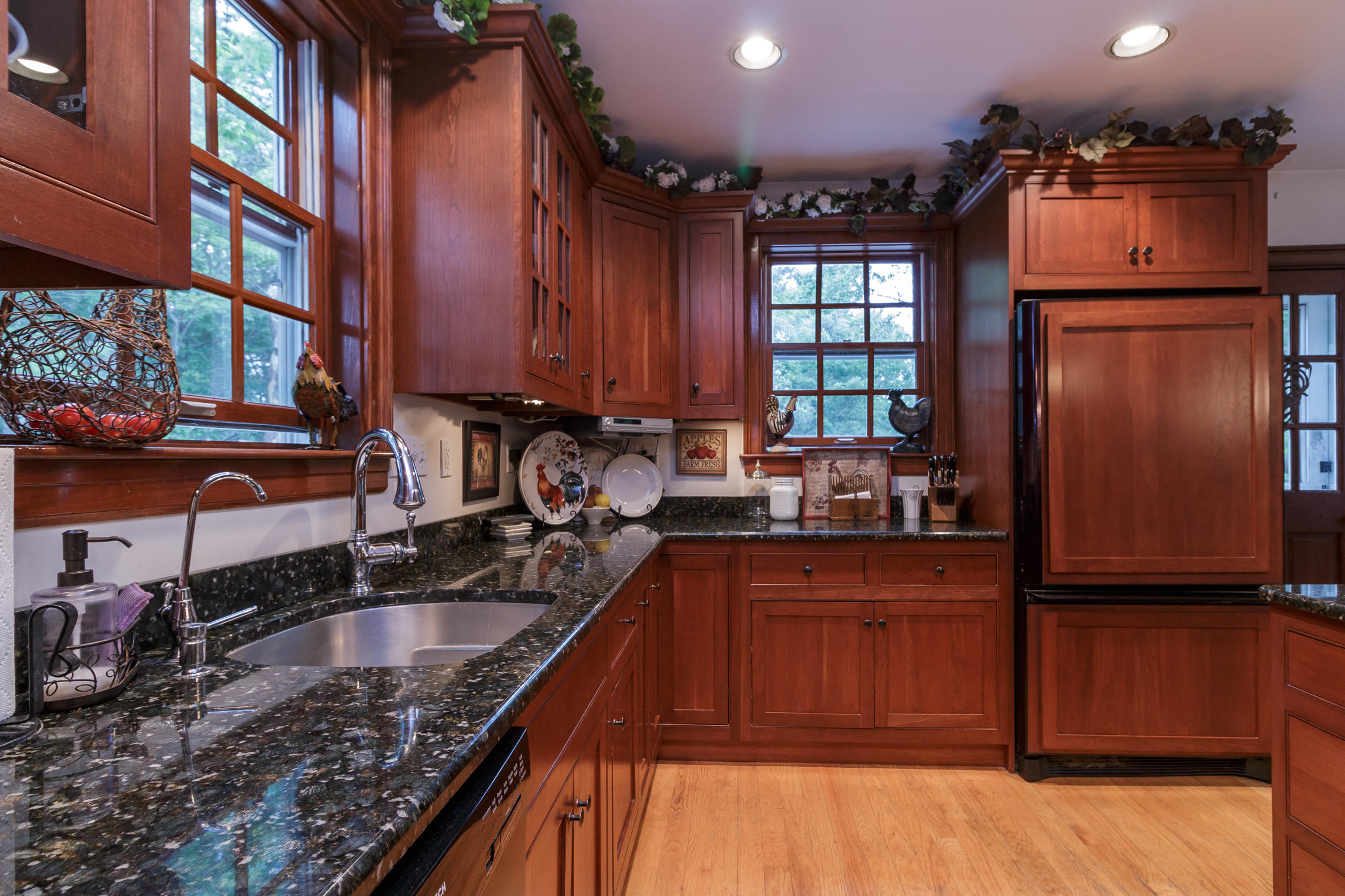 8 Naushon Road Sagamore Beach, MA 02562 - Photo 25 of 35 WeichertRealty-0115