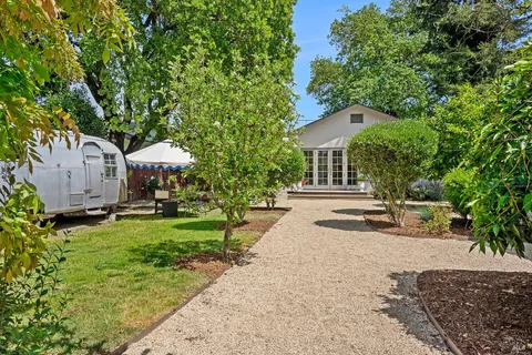 $995,000 | 31 Ward Street, Healdsburg, CA 95448