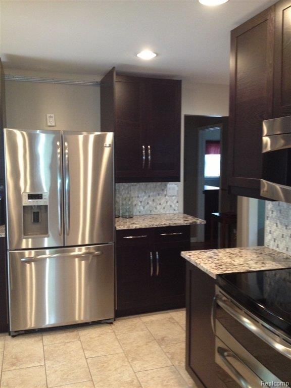 2828 Weaverton Rochester, MI 48307 - Photo 9 of 18 photo (5).JPG
