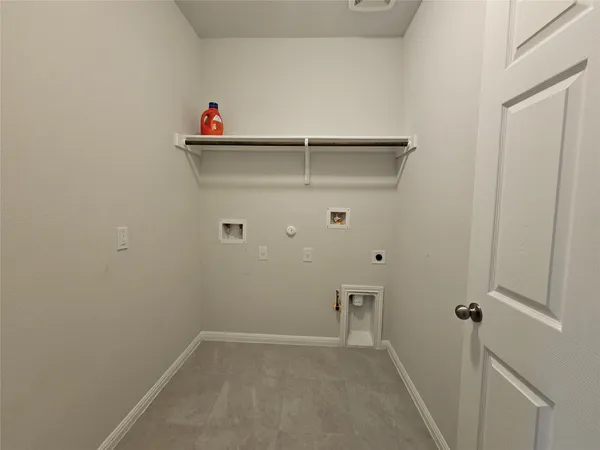 $2,475 | 10220 Laurie Lane, Austin, TX 78747