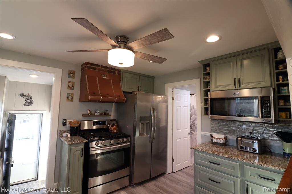 2794 Frankson Avenue Rochester Hills, MI 48307 - Photo 10 of 25