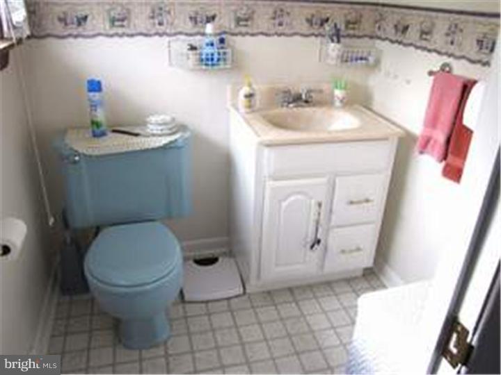 3 Wexford Road Gibbsboro, NJ 08026 - Photo 11 of 19 Half Bath