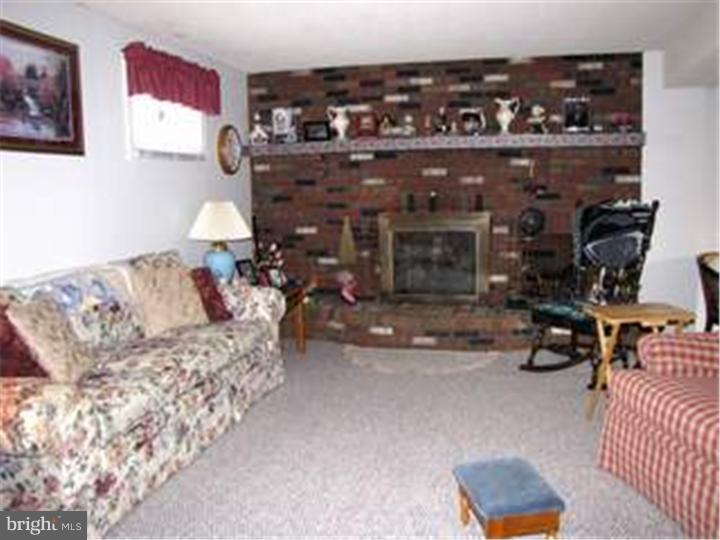 3 Wexford Road Gibbsboro, NJ 08026 - Photo 6 of 19 Family Room
