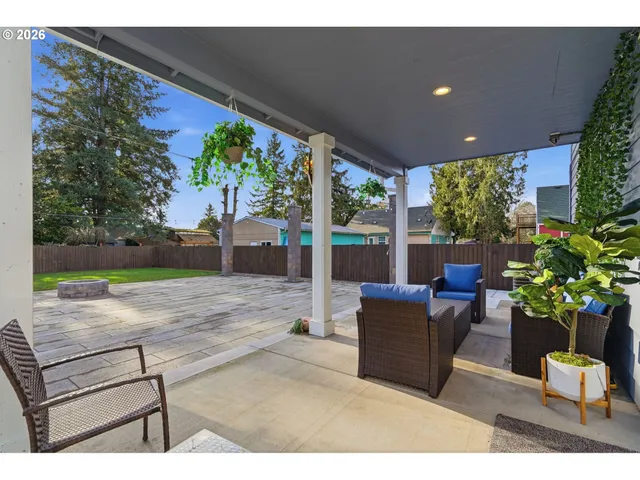 $619,900 | 1228 I Street, Washougal, WA 98671