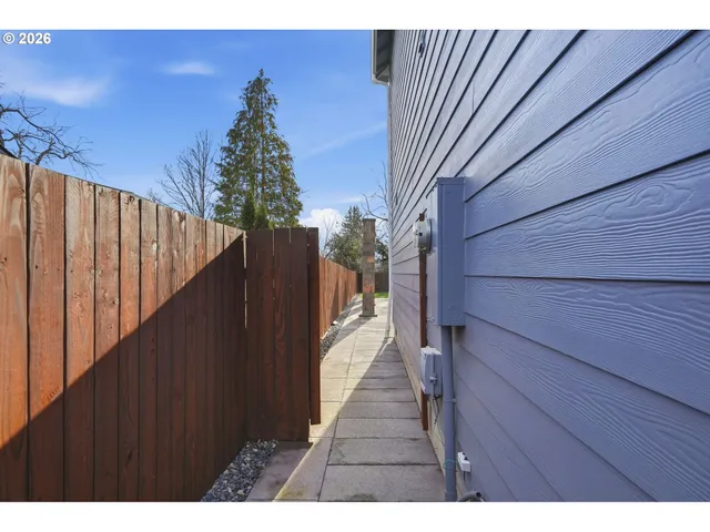 $619,900 | 1228 I Street, Washougal, WA 98671