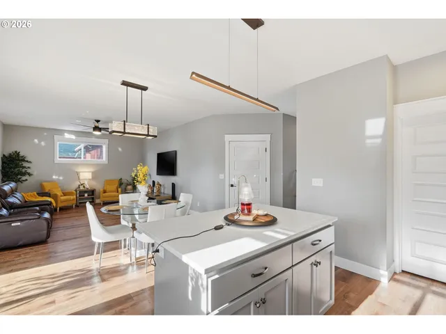 $619,900 | 1228 I Street, Washougal, WA 98671