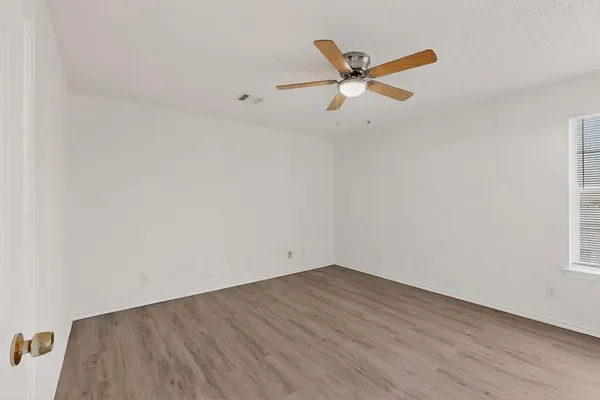 $1,350 | 150 Lobo Lane, Unit B, Little Elm, TX 75068
