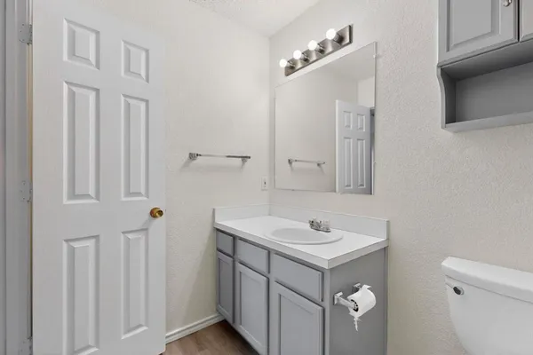 $1,350 | 150 Lobo Lane, Unit B, Little Elm, TX 75068