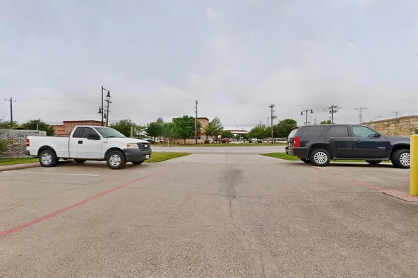 $1,350 | 150 Lobo Lane, Unit B, Little Elm, TX 75068