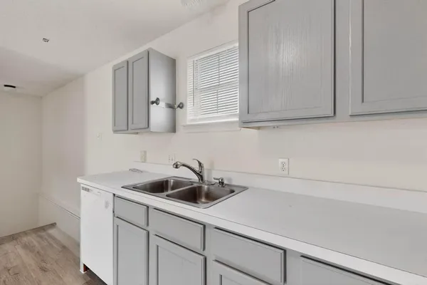 $1,350 | 150 Lobo Lane, Unit B, Little Elm, TX 75068