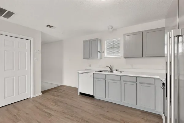 $1,350 | 150 Lobo Lane, Unit B, Little Elm, TX 75068