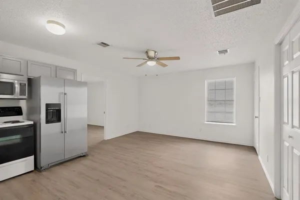 $1,350 | 150 Lobo Lane, Unit B, Little Elm, TX 75068