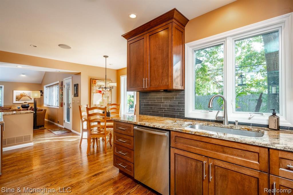 55 Shoreham Road Grosse Pointe Shores, MI 48236 - Photo 14 of 85