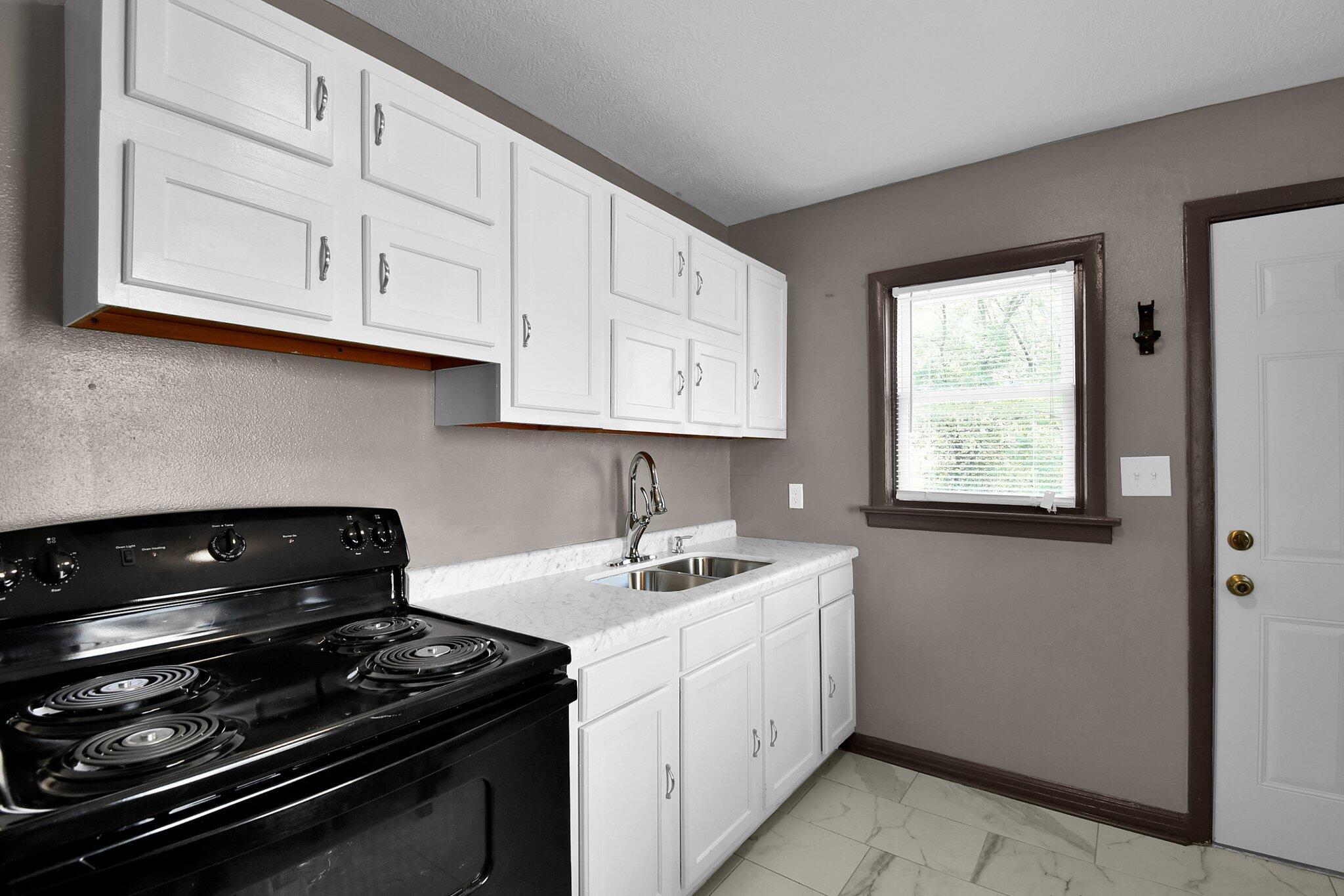 2209 Sagamore Road Columbus, OH 43219 - Photo 9 of 25 12-web-or-mls-2209-sagamore-rd