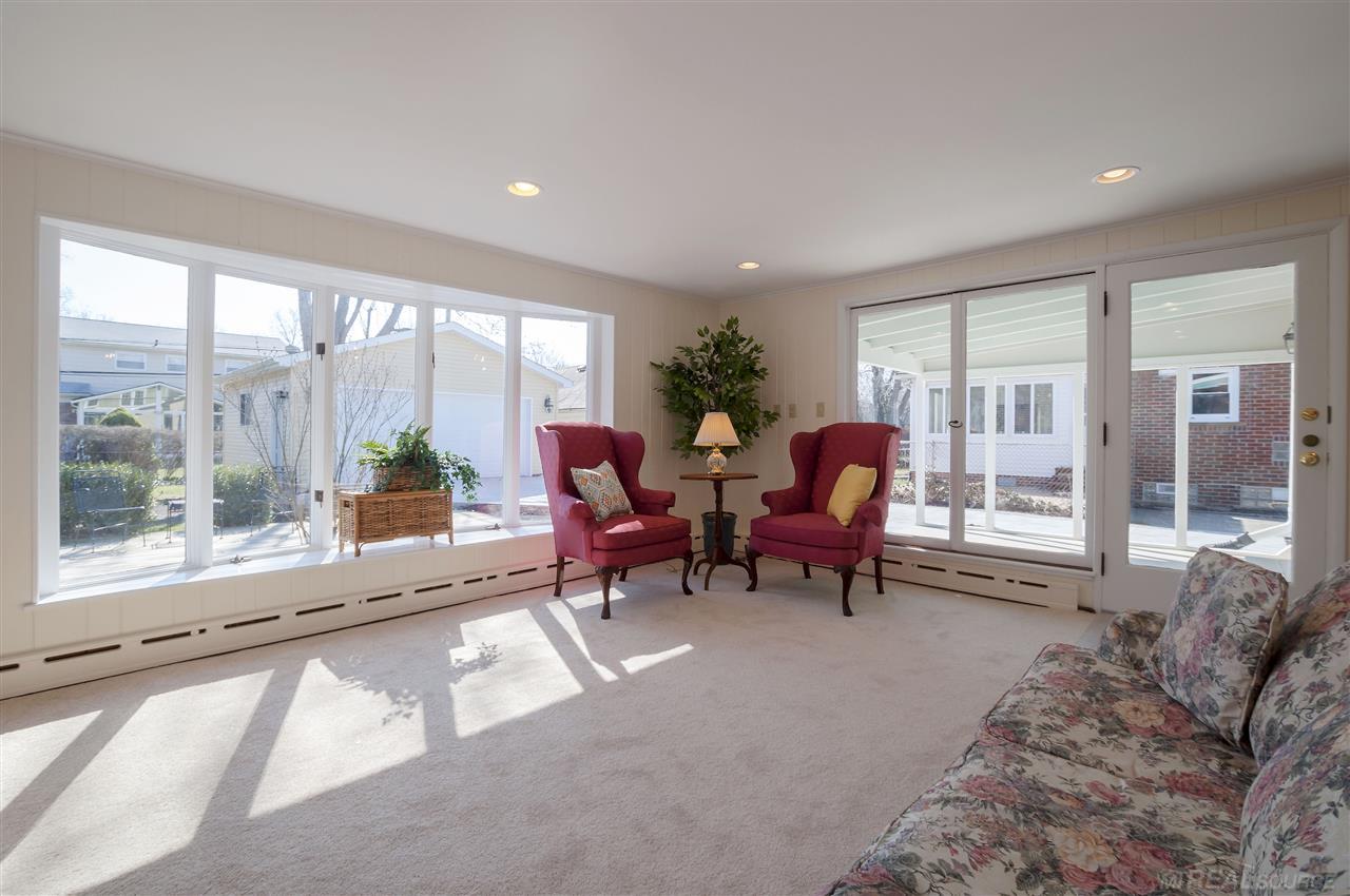 1155 Hampton Road Grosse Pointe Woods, MI 48236 - Photo 13 of 38
