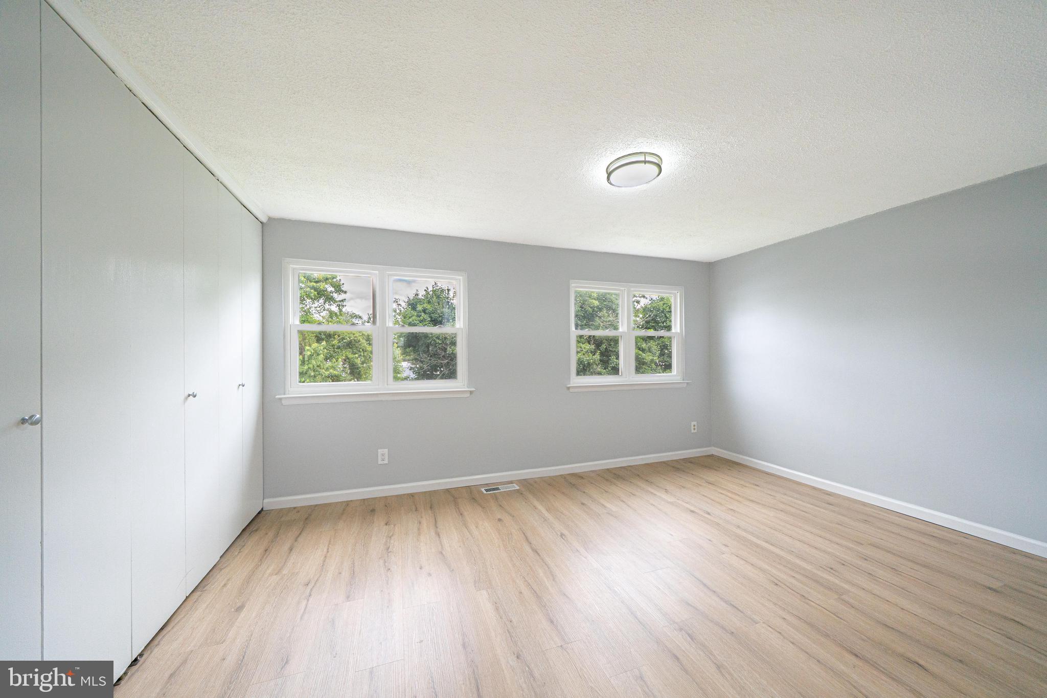 12211 Aster Road Philadelphia, PA 19154 - Photo 11 of 19 Gallery Image 11