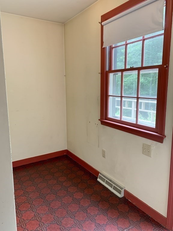 40 Prospect Street Rutland, MA 01543 - Photo 13 of 33 an empty room with a window