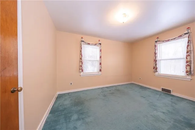 $315,000 | 30 Crystal Place, Oakmont, PA 15139