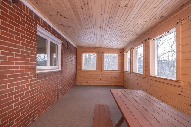 $315,000 | 30 Crystal Place, Oakmont, PA 15139