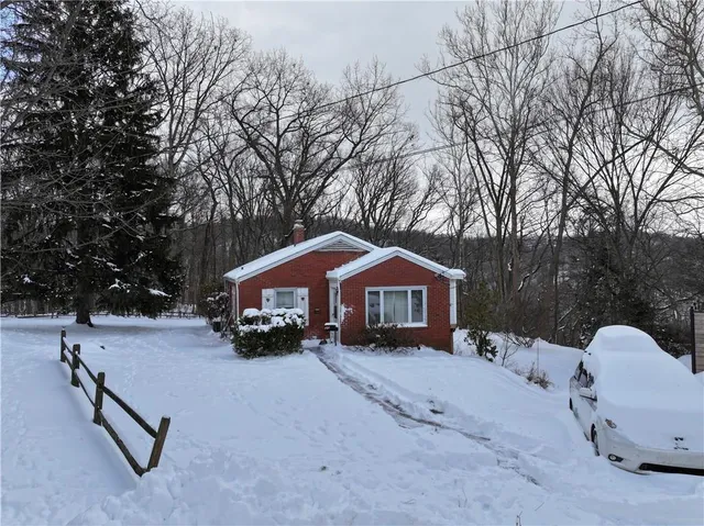 $315,000 | 30 Crystal Place, Oakmont, PA 15139