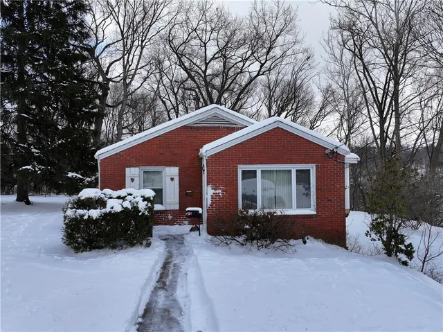 $315,000 | 30 Crystal Place, Oakmont, PA 15139