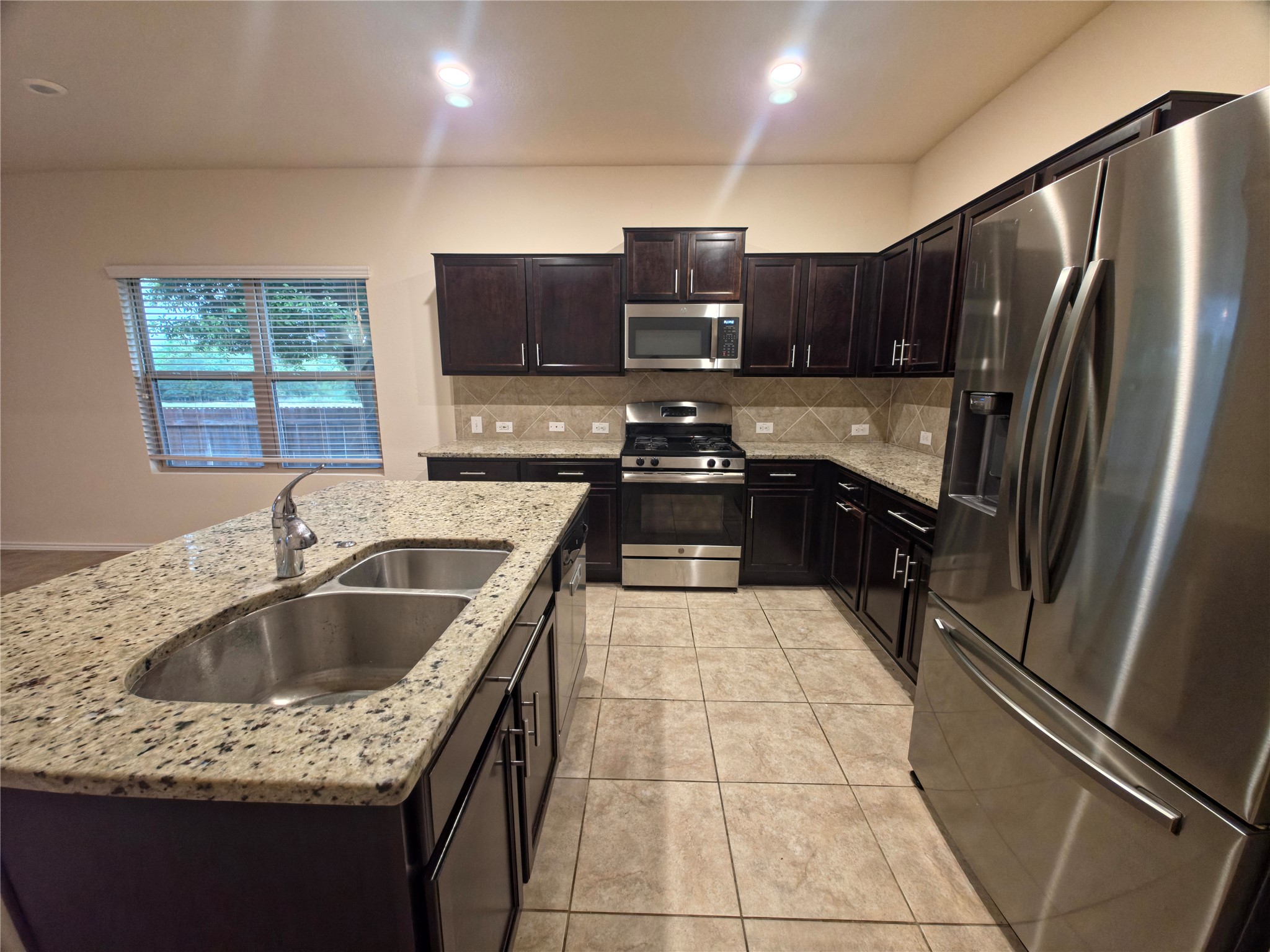 5701 Southerner Way Austin, TX 78747 - Photo 2 of 16