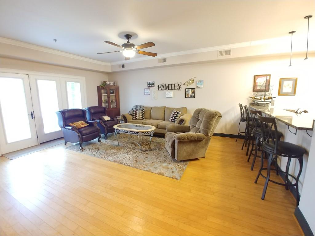 1235 New Lake Road, Unit 2 Spring City, TN 37381 - Photo 3 of 17 Open and airy great room