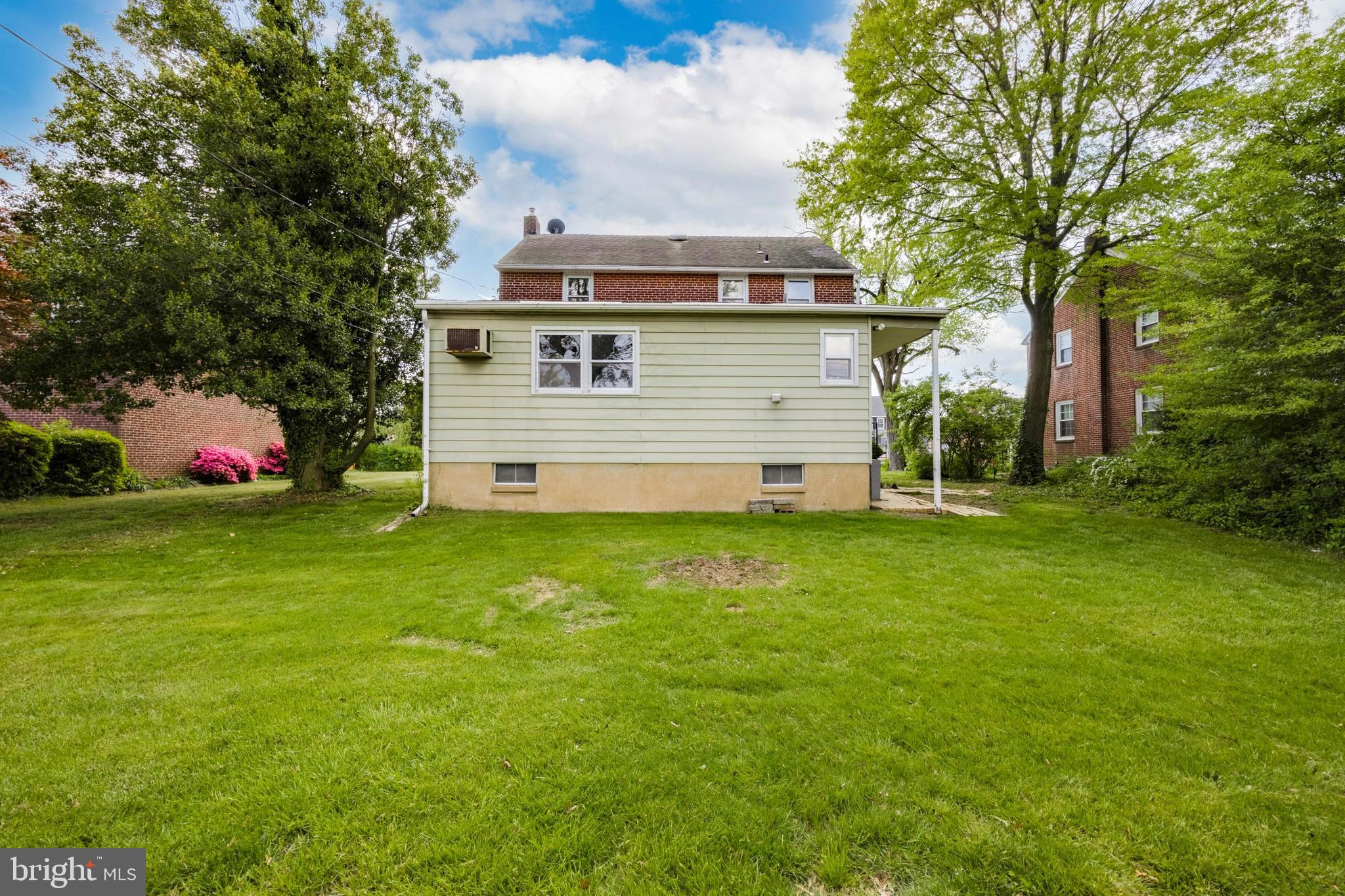 27 Rolling Road Claymont, DE 19703 - Photo 14 of 17