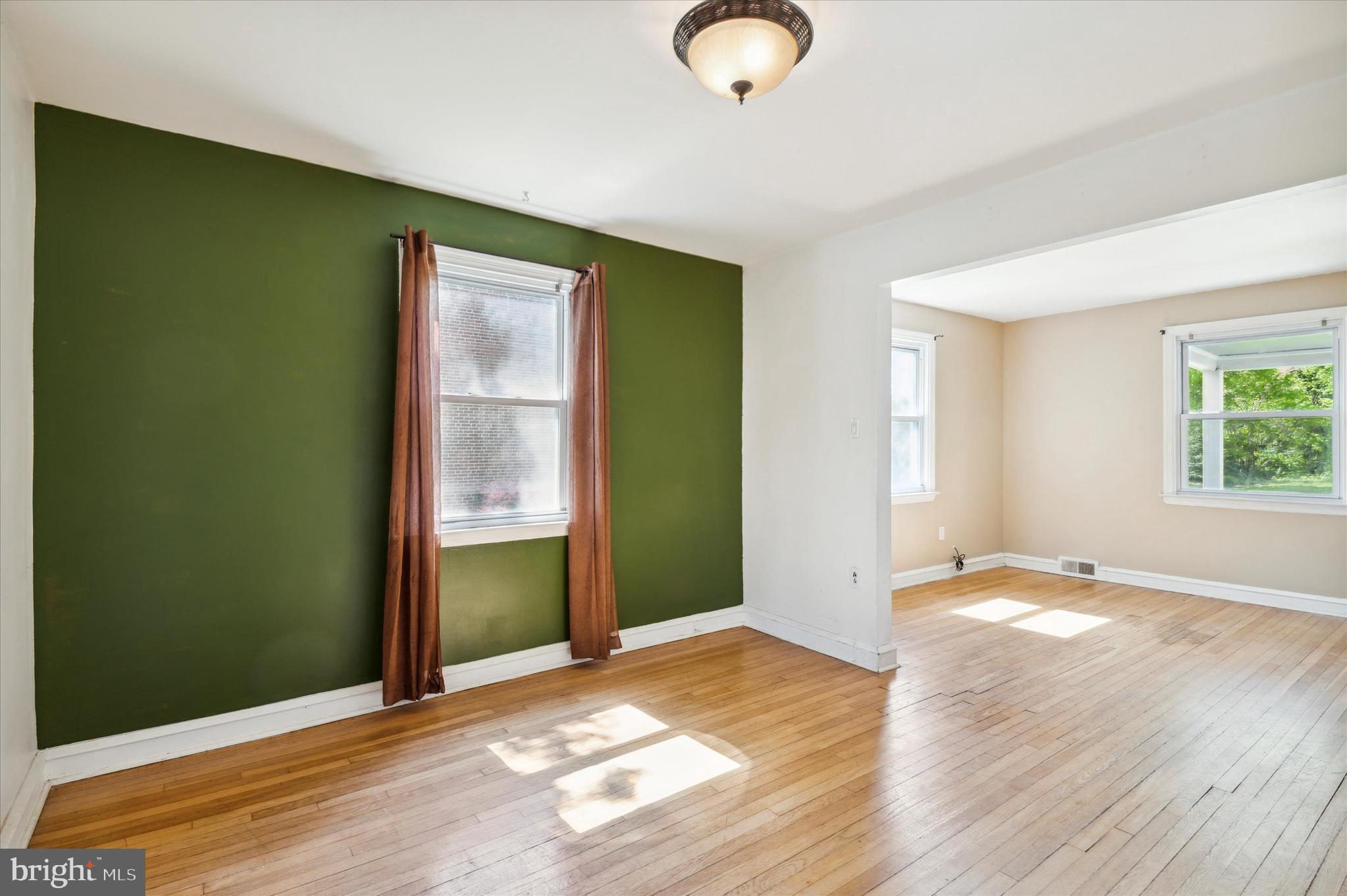 27 Rolling Road Claymont, DE 19703 - Photo 7 of 17