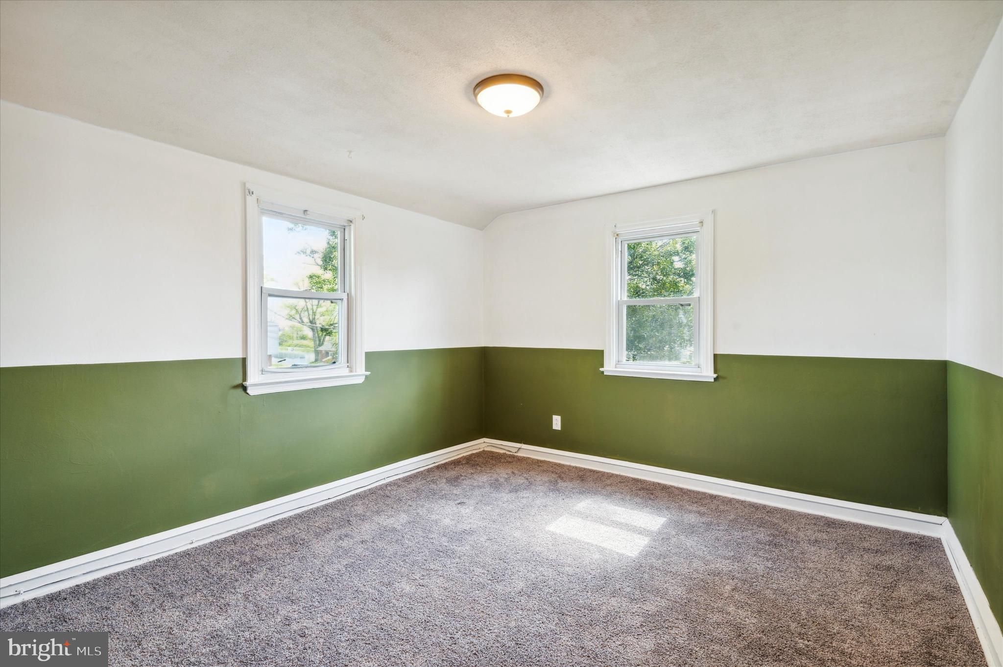 27 Rolling Road Claymont, DE 19703 - Photo 10 of 17