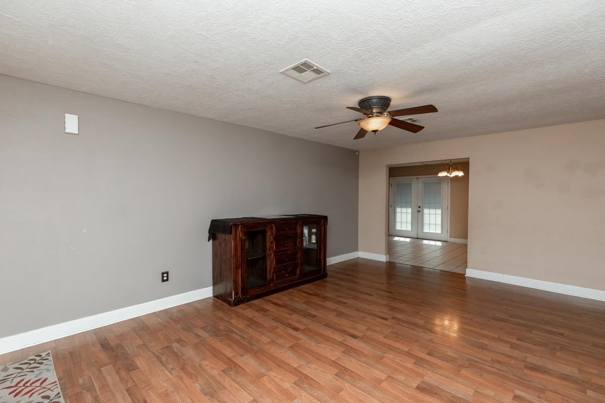 515 Gum Street Bridge City, TX 77611 - Photo 6 of 24