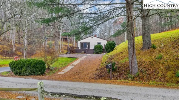 $320,000 | 7 Legra Road, Grassy Creek, NC 28631