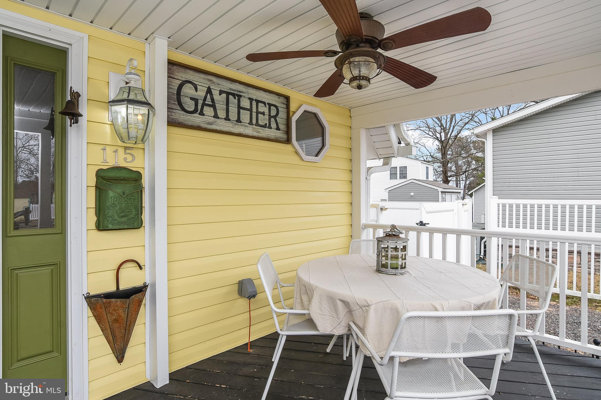 115 Nelson Street Colonial Beach, VA 22443 - Photo 3 of 45 Front Porch Dining