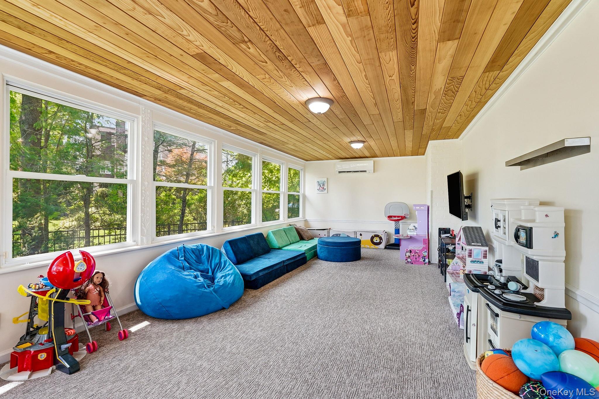 36 Stratford Road New Rochelle, NY 10804 - Photo 14 of 33 First floor playroom