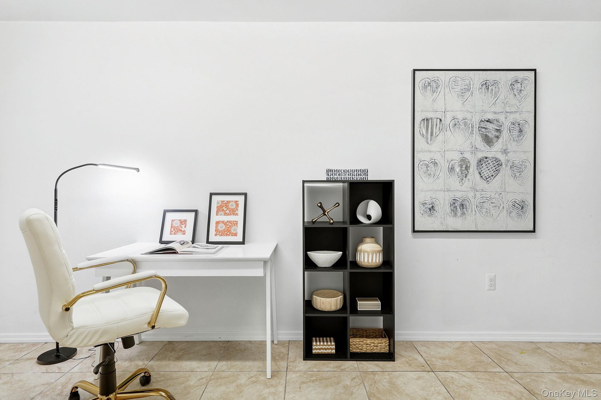 36 Stratford Road New Rochelle, NY 10804 - Photo 16 of 33 Office/Mudroom