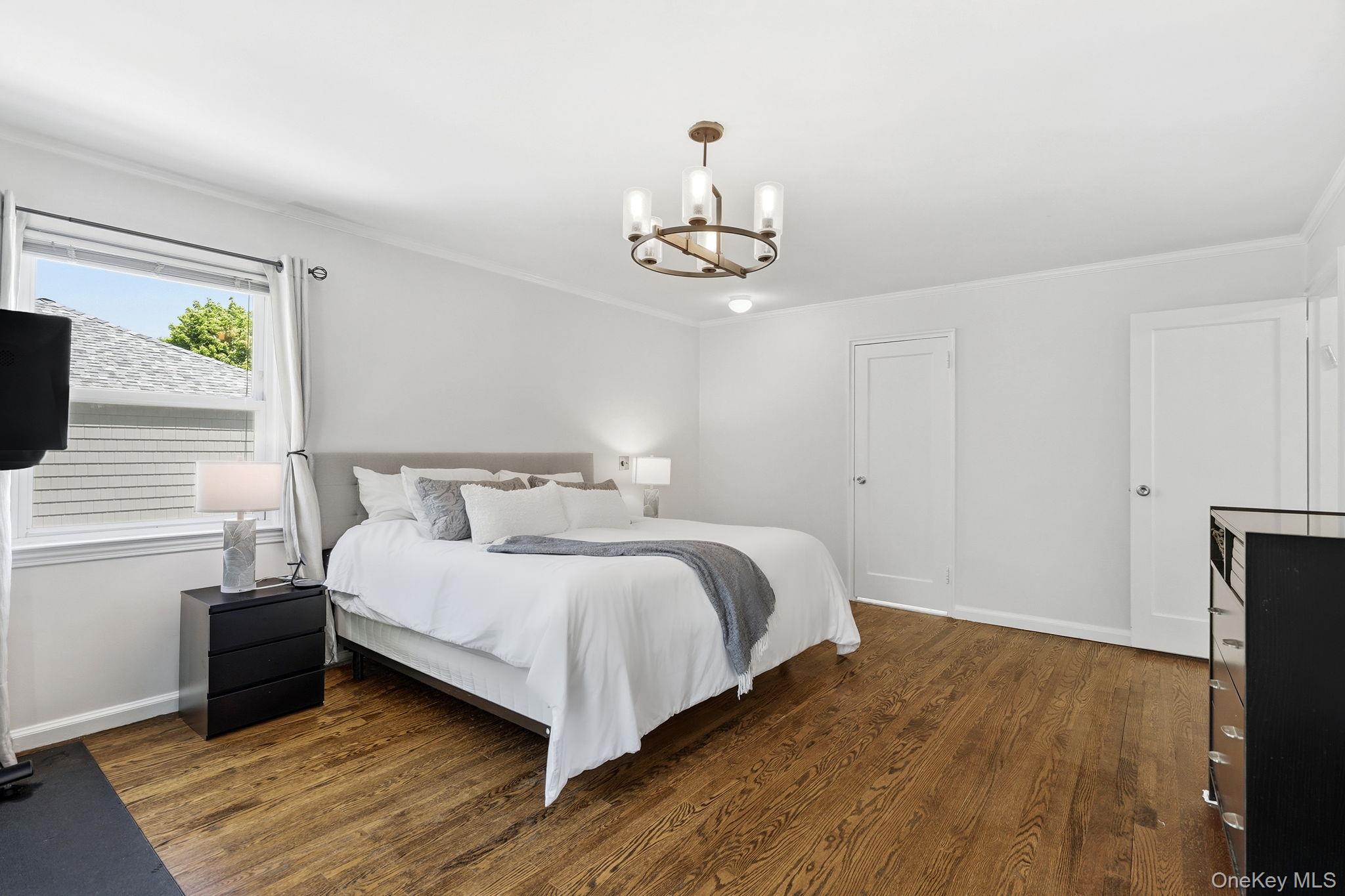 36 Stratford Road New Rochelle, NY 10804 - Photo 18 of 33 Primary Bedroom