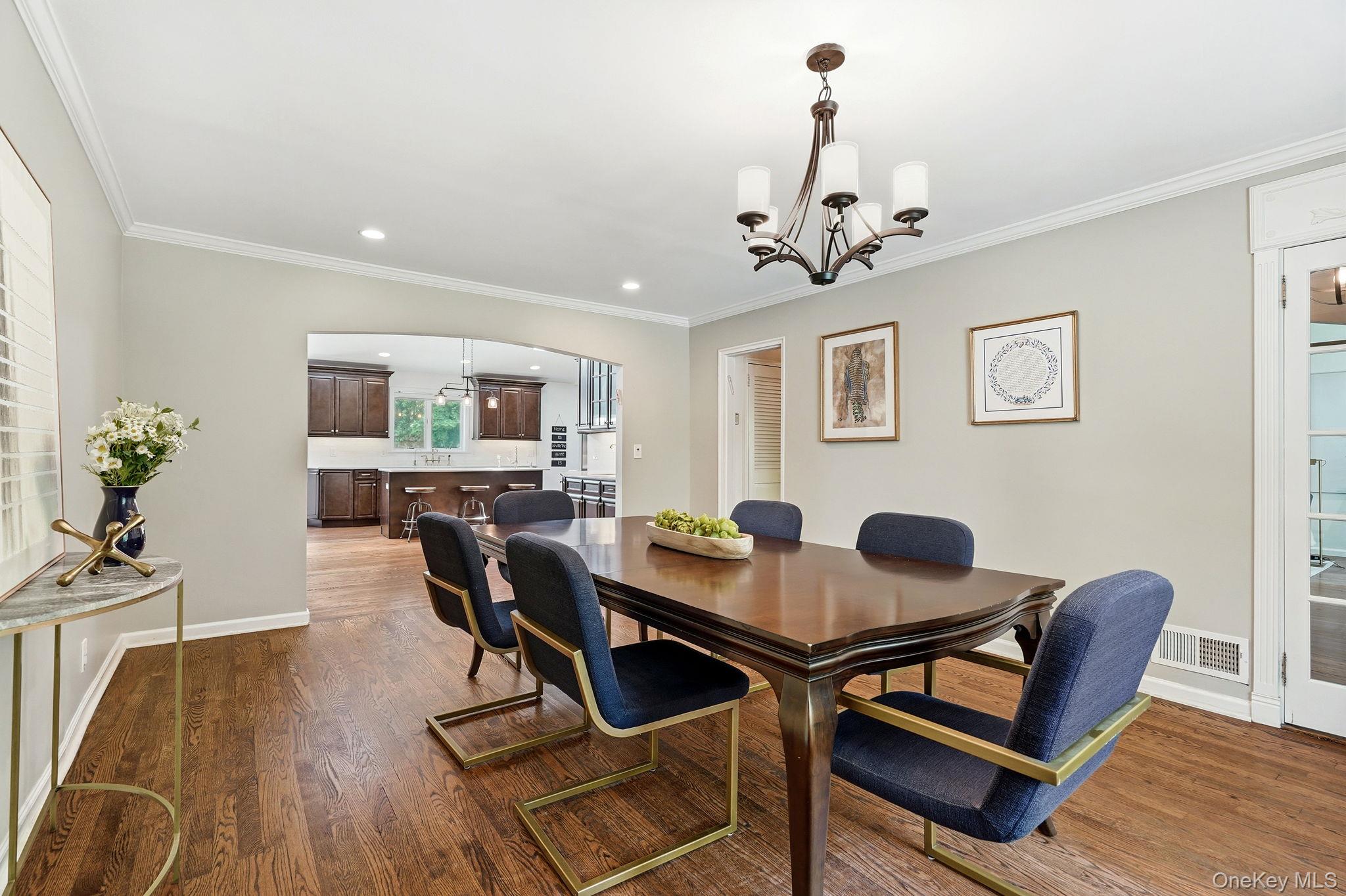 36 Stratford Road New Rochelle, NY 10804 - Photo 5 of 33 Dining Room