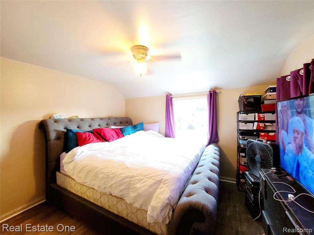 10755 Roxbury Street Detroit, MI 48224 - Photo 4 of 6