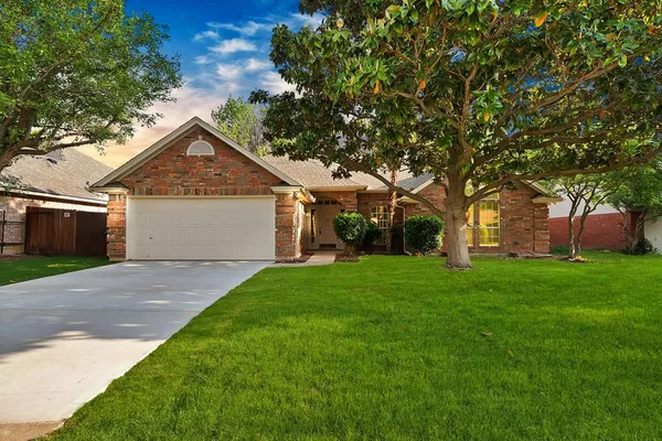 $390,000 | 1213 Concho Drive, Benbrook, TX 76126
