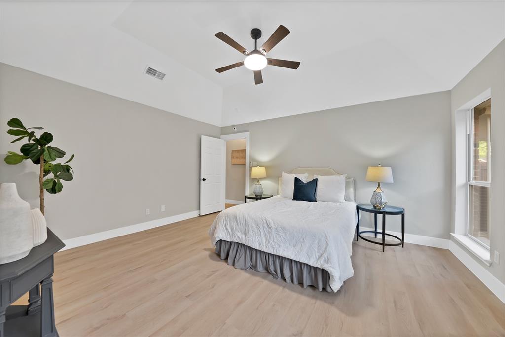 1213 Concho Drive Benbrook, TX 76126 - Photo 21 of 32
