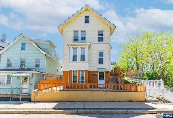 $350,000 | 420 Mechanic Street, Orange, NJ 07050