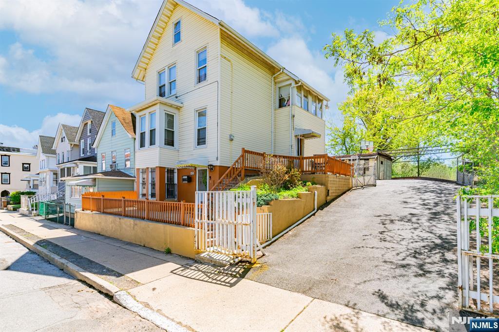 420 Mechanic Street Orange, NJ 07050 - Photo 14 of 18