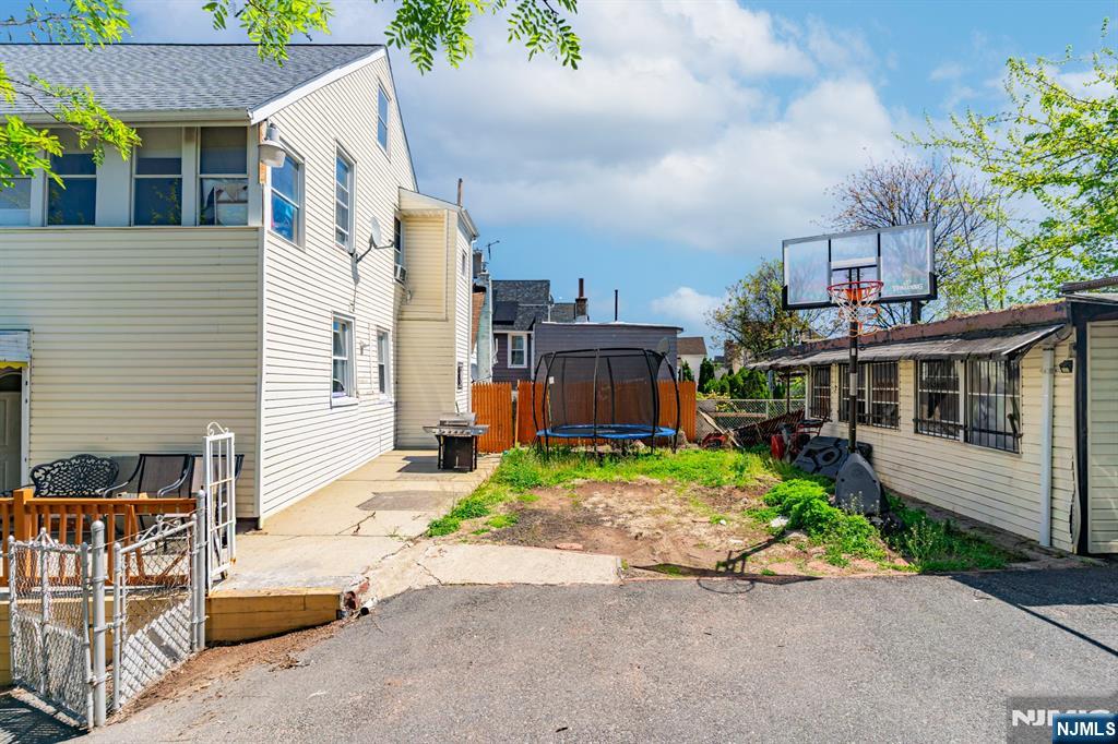 420 Mechanic Street Orange, NJ 07050 - Photo 17 of 18