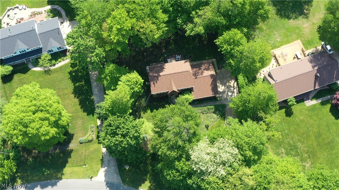 415 Winchester Road Akron, OH 44333 - Photo 8 of 30